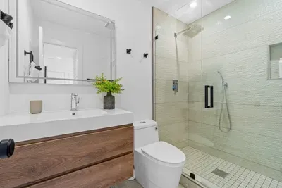 Oceanfront Home w/ PVT Hot Tub & Free TSL Charging - image 24 of 32