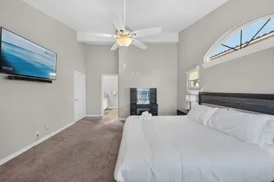 Lagoonfront 3BR Pickleball, Kayaks, Basketball - image 25 of 52