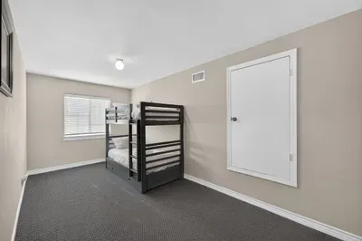 Lagoonfront 3BR Pickleball, Kayaks, Basketball - image 33 of 52