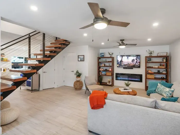 Cozy, Pet Friendly, 3 Bedroom - image 5 of 29