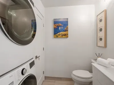 Cozy, Pet Friendly, 3 Bedroom - image 26 of 29