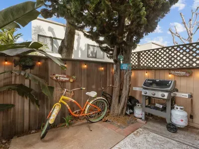 Cozy, Pet Friendly, 3 Bedroom - image 22 of 29