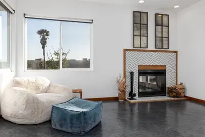 Spacious Bonsall Retreat with Sauna and Scenic - image 14 of 28