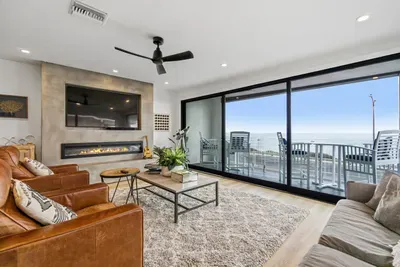 Carlsbad Beachfront Home W/ Hot tub - image 1 of 32