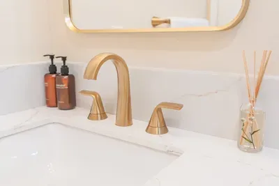 Urban Oasis - Just Remodeled - image 11 of 27