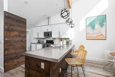 Sea Bluff - Direct Beach Access - image 8 of 38