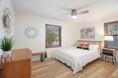 Coastal Palm Haven - With Hot Tub - image 11 of 33