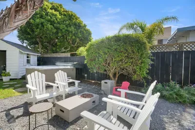 Coastal Palm Haven - With Hot Tub - image 6 of 33