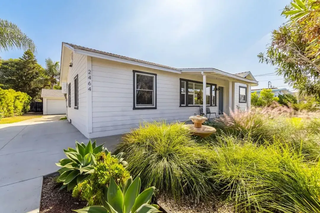Coastal Palm Haven - With Hot Tub - image 1 of 33