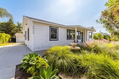 Coastal Palm Haven - With Hot Tub - image 1 of 33