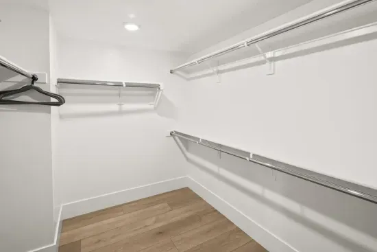 3 Minute Walk to Beach 4 Bedroom Home