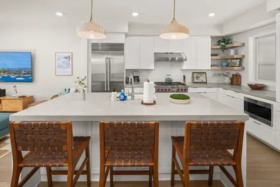 3 Minute Walk to Beach 4 Bedroom Home
