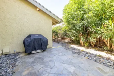 Hot Tub, Pool, 3Bed Home - image 30 of 30