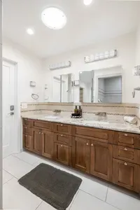 Hot Tub, Pool, 3Bed Home - image 15 of 30