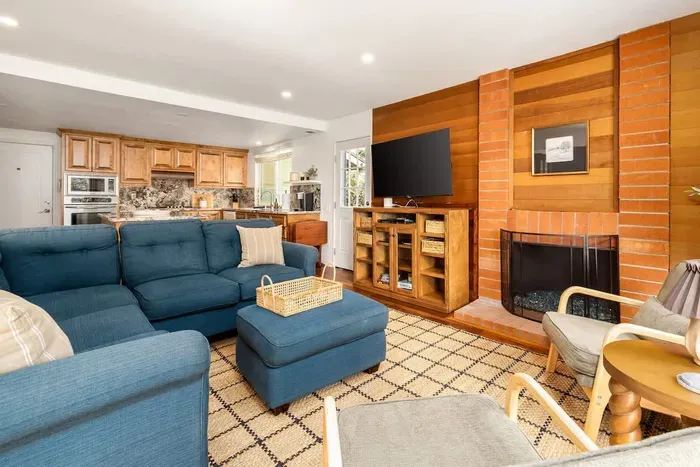 Hot Tub, Pool, 3Bed Home - image 4 of 30