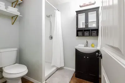 Studio In Carlsbad Village - image 4 of 13