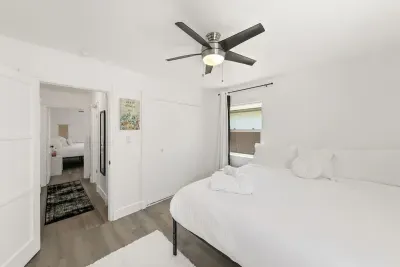 2 Bedroom with Ocean Views, Large Deck, Remodeled - image 21 of 26