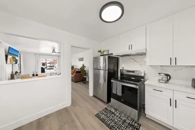 2 Bedroom with Ocean Views, Large Deck, Remodeled - image 14 of 26