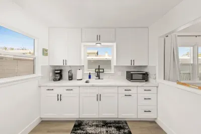 2 Bedroom with Ocean Views, Large Deck, Remodeled - image 6 of 26