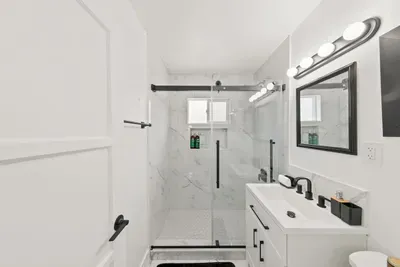2 Bedroom with Ocean Views, Large Deck, Remodeled - image 16 of 26