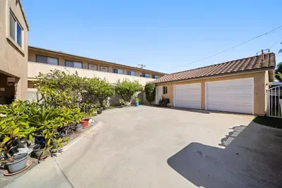 Hot Tub, Ocean Views, 3 Bedroom Private Home - image 33 of 39