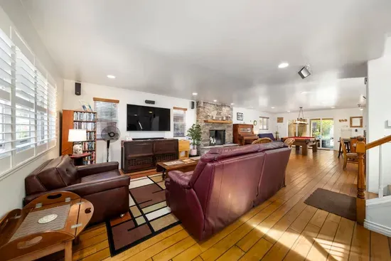 Hot Tub, Ocean Views, 3 Bedroom Private Home