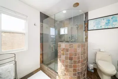 Hot Tub, Ocean Views, 3 Bedroom Private Home - image 25 of 39