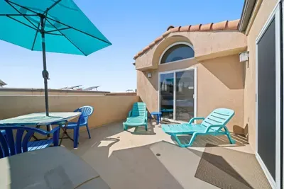 Hot Tub, Ocean Views, 3 Bedroom Private Home - image 30 of 39