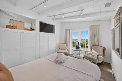Juniper Beach Compound, Ocean Views - image 31 of 89