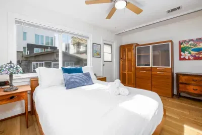 Vintage Beach Bungalow - image 14 of 17