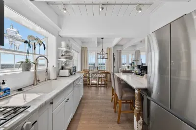 Juniper Beach, Ocean Views, 2 Bedrooms - image 33 of 37