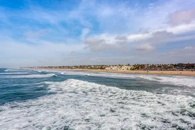 huntington-beach-california-shoreline-2026-01-05-04-48-03-utc