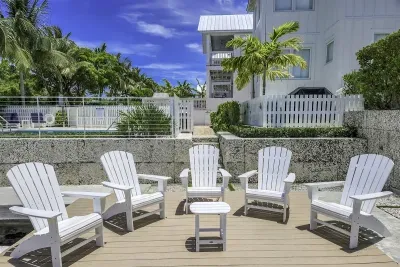 Abundant outdoor seating