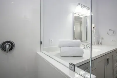 Amazing 1st floor ensuite shower