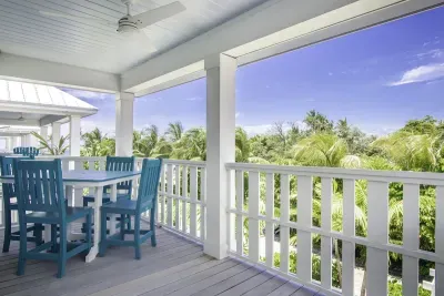 A fan, seating, and views!