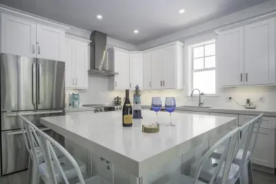 Kitchen island for eating & drinking