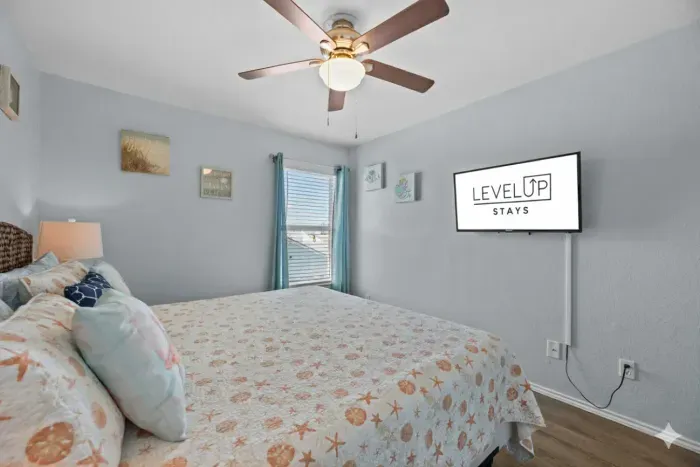 Generated Image October 29, 2025 - 11_03PM.png