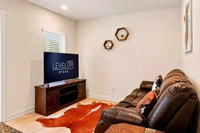 ember_casita_43_ai_pro