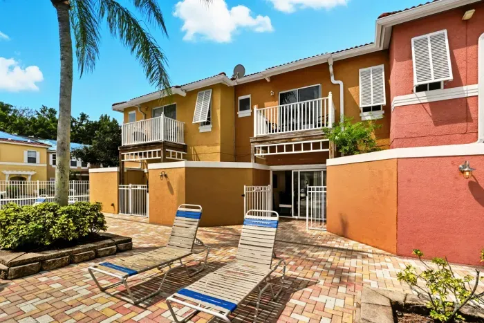 43-print-1003 Park Club Dr_43.jpg