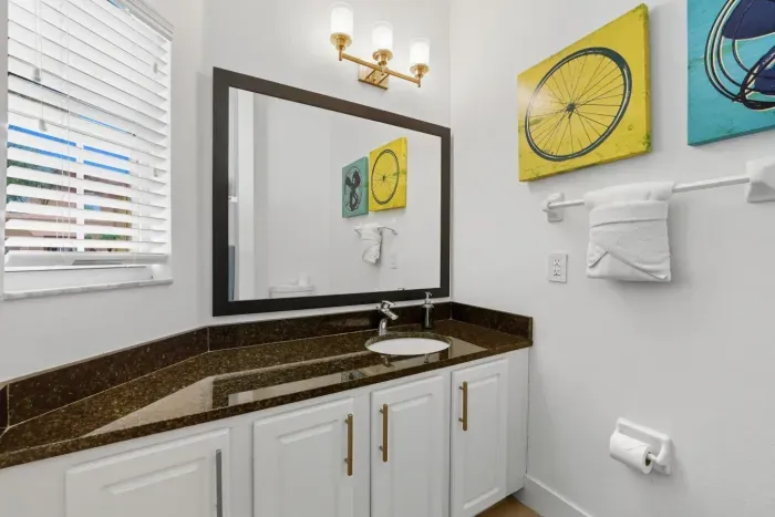 24-print-1003 Park Club Dr_24.jpg