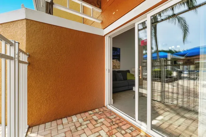 42-print-1003 Park Club Dr_42.jpg