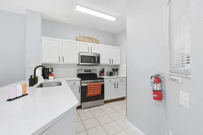 6-print-4748 Vero Beach Pl_06.jpg