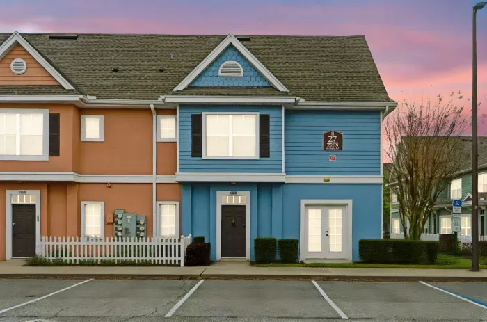 3-web-or-mls-2208-san-vittorino-cir-apt-107