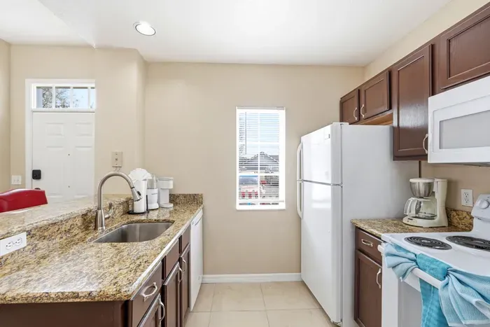 19-web-or-mls-2208-san-vittorino-cir-apt-107