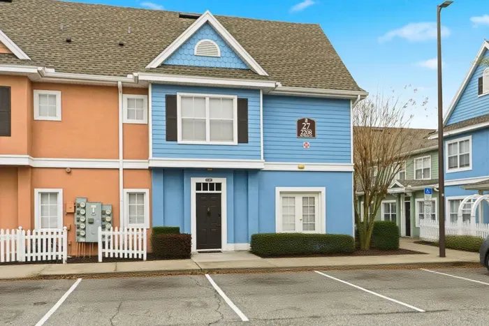 5-web-or-mls-2208-san-vittorino-cir-apt-107