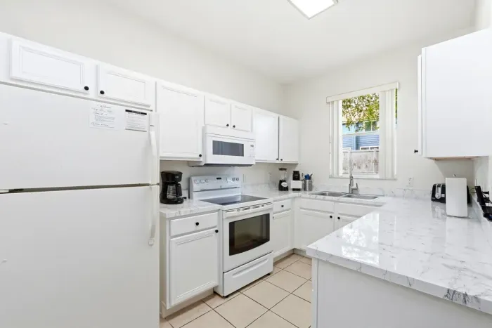 15-print-824-calabria-ave