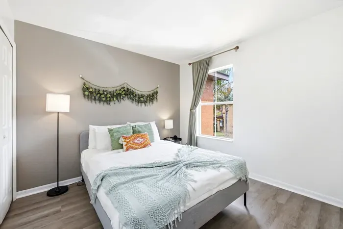 37-print-824-calabria-ave