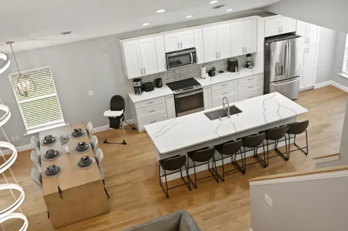 44-web-or-mls-4411-white-oak-cir