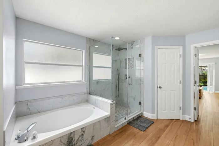 42-web-or-mls-4411-white-oak-cir