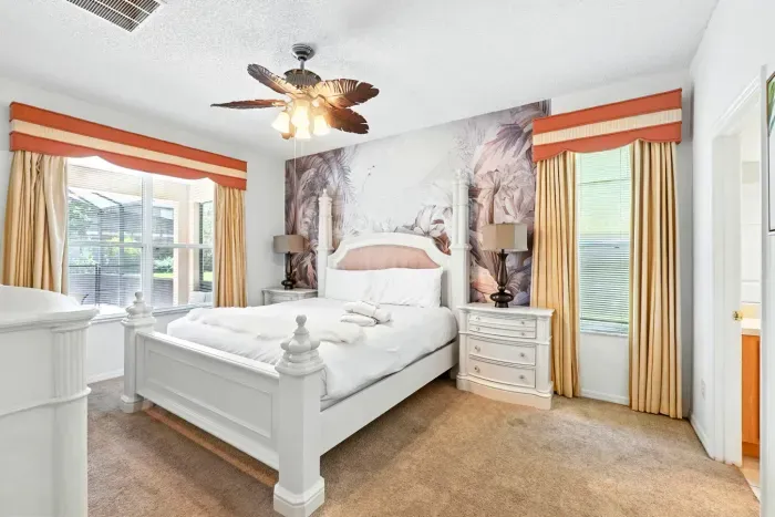 27-print-8520 Sunrise Key Dr_27.jpg